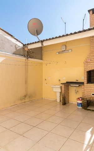 Casa à venda com 159m², 3 quartos e 2 vagasChurrasqueira e área de serviço