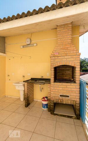Casa à venda com 159m², 3 quartos e 2 vagasChurrasqueira e tanque