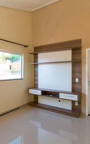 Casa à venda com 159m², 3 quartos e 2 vagasSala de TV