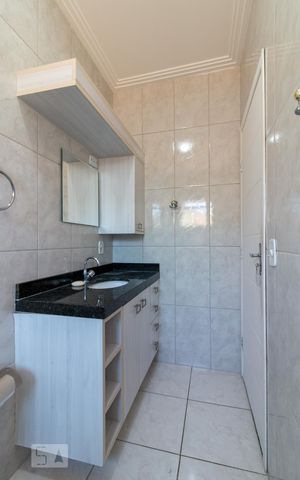 Casa à venda com 159m², 3 quartos e 2 vagasBanheiro quarto 1 suíte