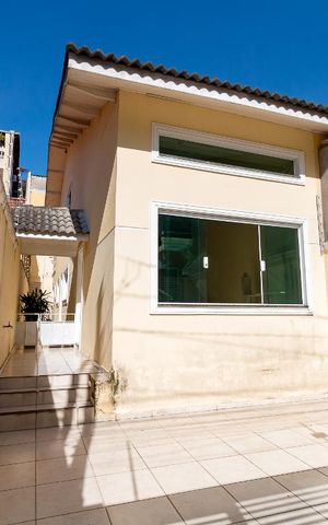Casa à venda com 159m², 3 quartos e 2 vagasFachada da casa