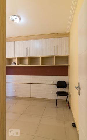 Casa à venda com 159m², 3 quartos e 2 vagasQuarto 3 