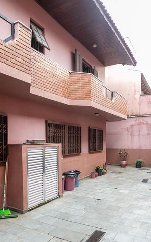 Casa à venda com 380m², 4 quartos e 5 vagasQuintal