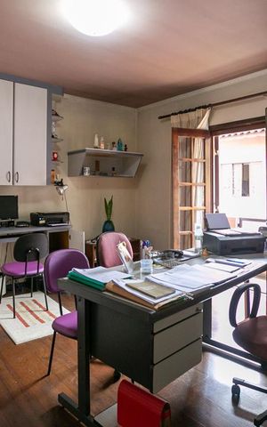 Casa à venda com 380m², 4 quartos e 5 vagasQuarto 2