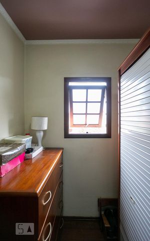 Casa à venda com 380m², 4 quartos e 5 vagasCloset da suíte 1