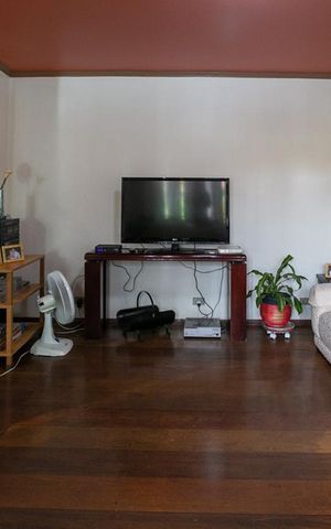 Casa à venda com 380m², 4 quartos e 5 vagasSala de Tv