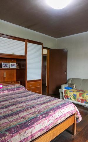 Casa à venda com 380m², 4 quartos e 5 vagasSuíte 1