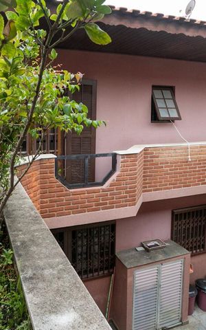 Casa à venda com 380m², 4 quartos e 5 vagasVista