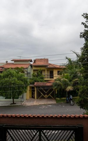 Casa à venda com 380m², 4 quartos e 5 vagasVista