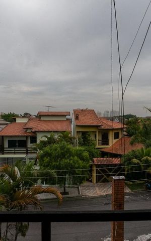Casa à venda com 380m², 4 quartos e 5 vagasVista
