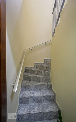 Casa à venda com 380m², 4 quartos e 5 vagasEscada Edícula
