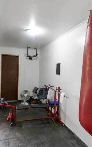 Casa à venda com 380m², 4 quartos e 5 vagasAcademia