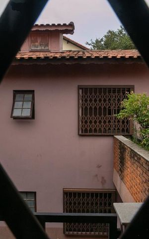 Casa à venda com 380m², 4 quartos e 5 vagasVista