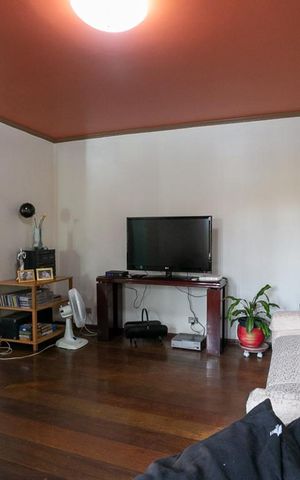 Casa à venda com 380m², 4 quartos e 5 vagasSala de Tv