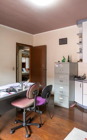 Casa à venda com 380m², 4 quartos e 5 vagasQuarto 2