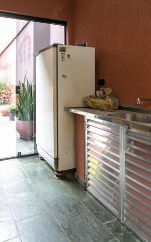Casa à venda com 380m², 4 quartos e 5 vagasChurrasqueira