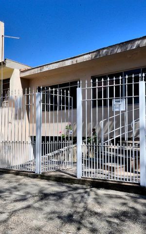 Casa à venda com 500m², 5 quartos e 5 vagasFachada
