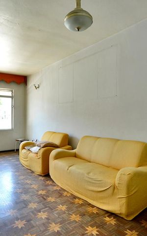 Casa à venda com 500m², 5 quartos e 5 vagasSala