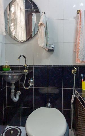 Casa à venda com 180m², 3 quartos e 4 vagasBanheiro