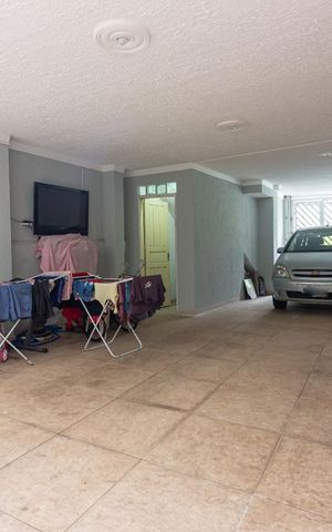 Casa à venda com 180m², 3 quartos e 4 vagasGaragem