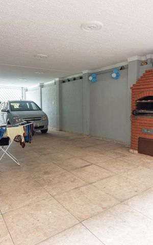 Casa à venda com 180m², 3 quartos e 4 vagasGaragem