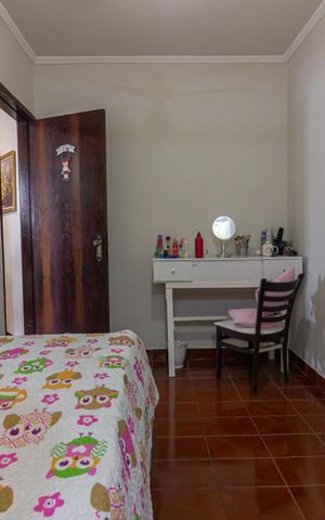 Casa à venda com 180m², 3 quartos e 4 vagasQuarto 2