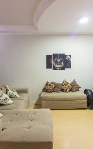 Casa à venda com 180m², 3 quartos e 4 vagasSala