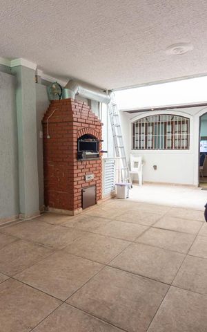 Casa à venda com 180m², 3 quartos e 4 vagasGaragem