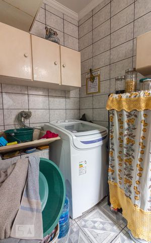 Casa à venda com 180m², 3 quartos e 4 vagasÁrea de Serviço