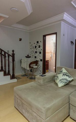 Casa à venda com 180m², 3 quartos e 4 vagasSala