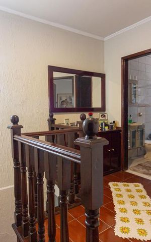Casa à venda com 180m², 3 quartos e 4 vagasHall