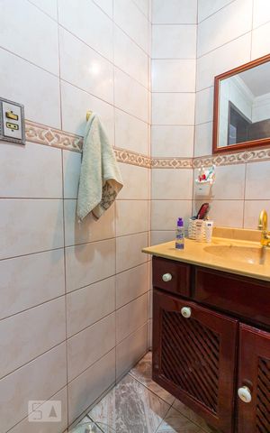 Casa à venda com 180m², 3 quartos e 4 vagasLavabo