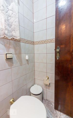 Casa à venda com 180m², 3 quartos e 4 vagasLavabo