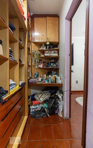 Casa à venda com 180m², 3 quartos e 4 vagasCloset