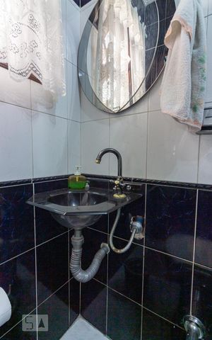 Casa à venda com 180m², 3 quartos e 4 vagasBanheiro