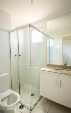 Apartamento à venda com 75m², 2 quartos e 2 vagas Apartamento à venda com 75m², 2 quartos e 2 vagasBanheiro da Suíte