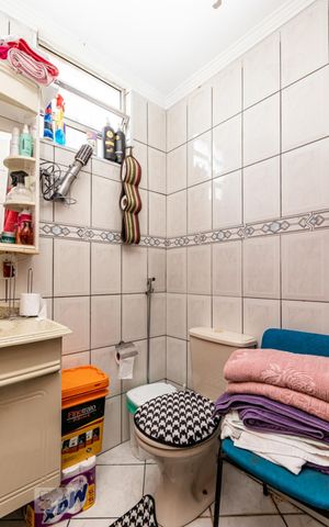 Apartamento à venda com 55m², 2 quartos e 1 vaga Apartamento à venda com 55m², 2 quartos e 1 vagaBanheiro