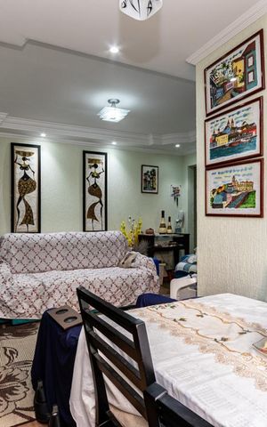 Apartamento à venda com 55m², 2 quartos e 1 vaga Apartamento à venda com 55m², 2 quartos e 1 vagaSala