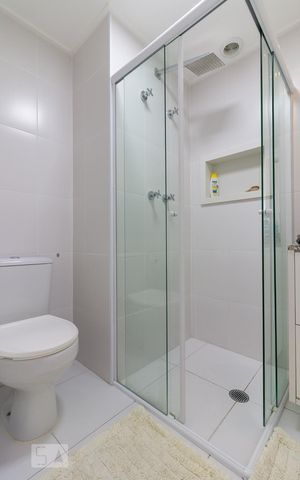 Apartamento para alugar com 154m², 3 quartos e 3 vagasBanheiro quarto 1 suíte