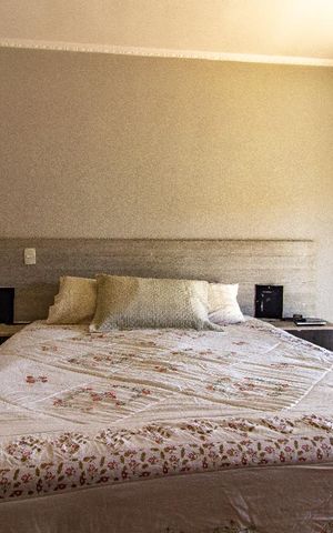 Casa à venda com 180m², 3 quartos e 4 vagas Casa à venda com 180m², 3 quartos e 4 vagasQuarto 3 Suíte