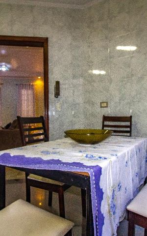 Casa à venda com 180m², 3 quartos e 4 vagas Casa à venda com 180m², 3 quartos e 4 vagasSala de Jantar