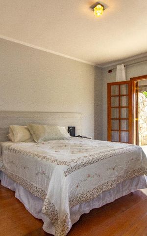 Casa à venda com 180m², 3 quartos e 4 vagas Casa à venda com 180m², 3 quartos e 4 vagasQuarto 3 Suíte