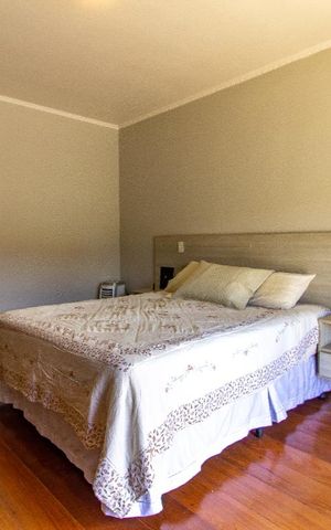 Casa à venda com 180m², 3 quartos e 4 vagas Casa à venda com 180m², 3 quartos e 4 vagasQuarto 3 Suíte