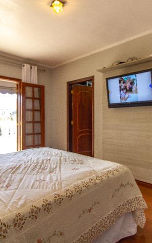 Casa à venda com 180m², 3 quartos e 4 vagas Casa à venda com 180m², 3 quartos e 4 vagasQuarto 3 Suíte
