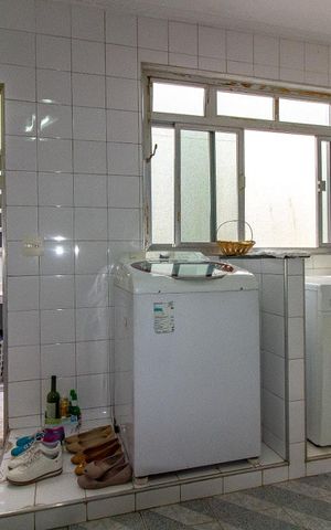 Casa à venda com 180m², 3 quartos e 4 vagas Casa à venda com 180m², 3 quartos e 4 vagasLavanderia