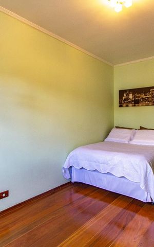 Casa à venda com 180m², 3 quartos e 4 vagas Casa à venda com 180m², 3 quartos e 4 vagasQuarto 1