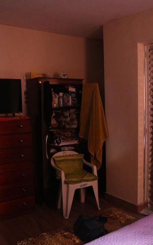 Casa à venda com 300m², 6 quartos e 3 vagasQuarto 2 casa1