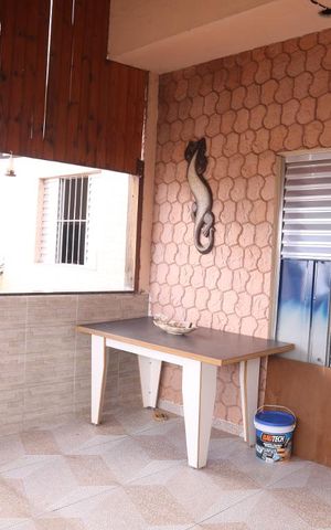 Casa à venda com 300m², 6 quartos e 3 vagassacada