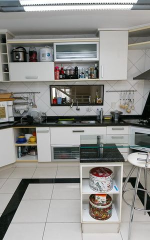Casa à venda com 450m², 4 quartos e 6 vagas