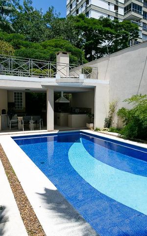 Casa à venda com 450m², 4 quartos e 6 vagas